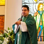 Ex-reitor do Santuário Basílica do Divino Pai Eterno, Padre Robson voltou a falar sobre seu afastamento de Trindade durante celebração em Mogi das Cruzes | Foto: Reprodução