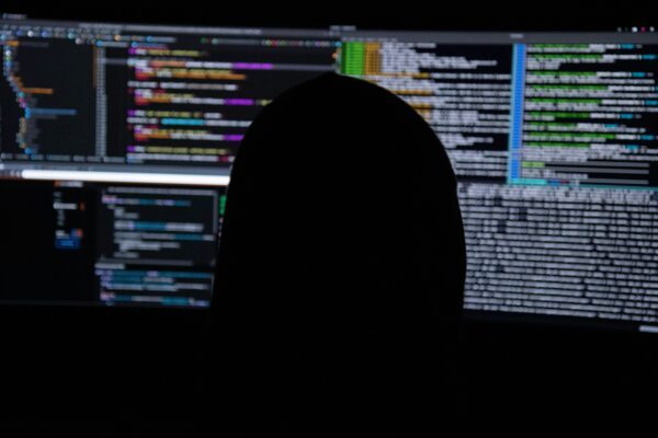 Cybercrime; hacker; crimes digitais; crimes virtuais — Foto: Kevin Horvart/Unplash