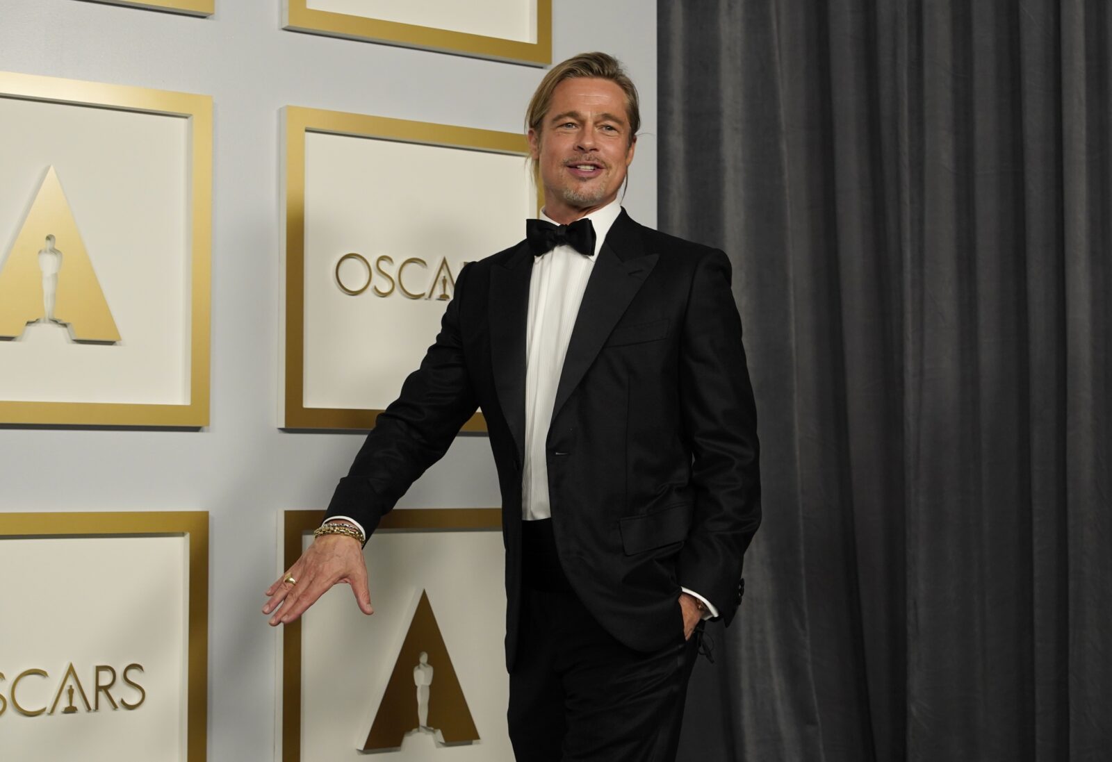 Brad Pitt no Oscar 2021 — Foto: AP Photo/Chris Pizzello