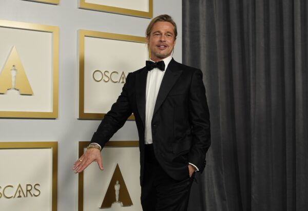 Brad Pitt no Oscar 2021 — Foto: AP Photo/Chris Pizzello