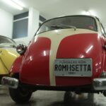 Romi-Isetta tem uma única porta dianteira — Foto: Fundação Romi