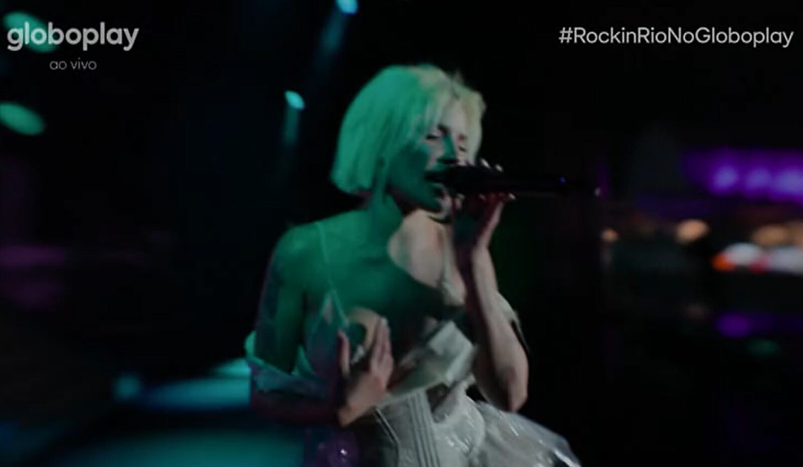 Halsey — Foto: Reprodução / Globoplay