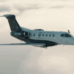 Imagem de conceito do Phenom 300EV, jato leve da Embraer — Foto: Divulgação/Embraer