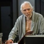 Peter Marinker, diagnosticado com Alzheimer há dois anos, começou em junho os ensaios da peça A Última Gravação de Krapp, de Samuel Beckett — Foto: Stagefright Films