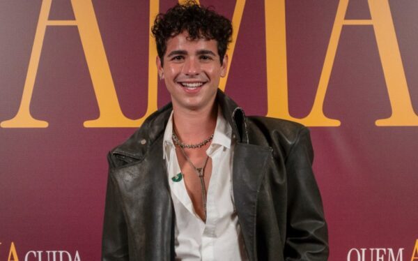 João Victor Gonçalves, que interpreta Mau Mau em “Quem Ama Cuida”, acusou o streamer GH de homofobia após ser abordado no entorno do Rock in Rio. — Foto: Globo/Bob Paulino