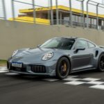 Porsche 911 Turbo S no autódromo Velocitta em Mogi Guaçu (SP) — Foto: Divulgação / Porsche